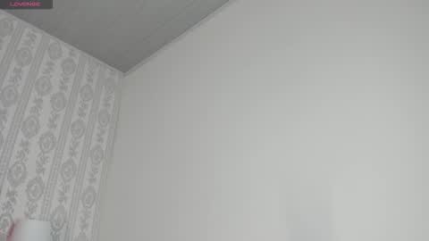 Luna  online show from November 2, 2025, 4:31 pm