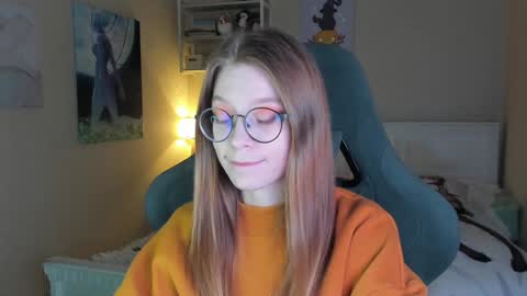 Snapshot of lunar_sofia chatting on December 2, 2024, 8:33 pm Sofia online show from December 2, 2024, 8:33 pm