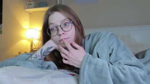 Snapshot of lunar_sofia chatting on December 30, 2024, 11:17 pm Sofia online show from December 30, 2024, 11:17 pm