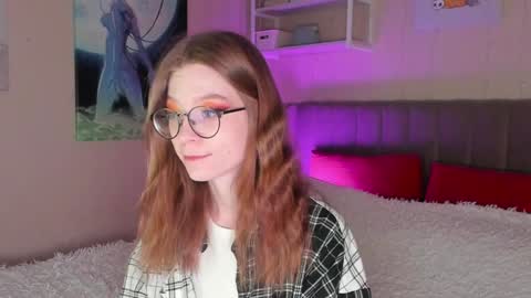 Snapshot of lunar_sofia chatting on February 3, 2025, 12:14 pm Sofia online show from February 3, 2025, 12:14 pm