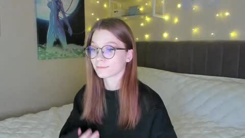 Snapshot of lunar_sofia chatting on February 11, 2025, 6:33 pm Sofia online show from February 11, 2025, 6:33 pm