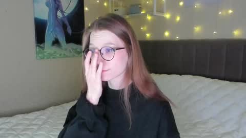 Snapshot of lunar_sofia chatting on February 14, 2025, 6:08 pm Sofia online show from February 14, 2025, 6:08 pm