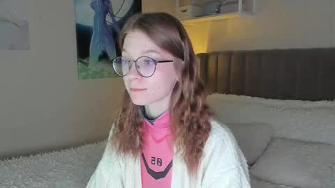 Snapshot of lunar_sofia chatting on February 25, 2025, 3:16 pm Sofia online show from February 25, 2025, 3:16 pm