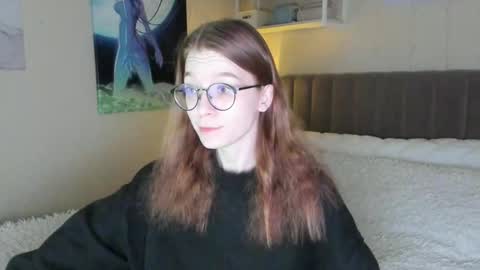 Snapshot of lunar_sofia chatting on February 27, 2025, 10:26 am Sofia online show from February 27, 2025, 10:26 am