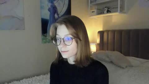 Snapshot of lunar_sofia chatting on September 10, 2025, 1:33 pm Sofia online show from September 10, 2025, 1:33 pm