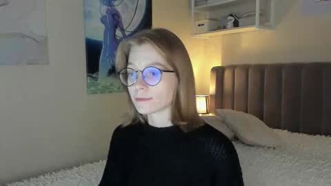 Snapshot of lunar_sofia chatting on September 11, 2025, 11:32 am Sofia online show from September 11, 2025, 11:32 am