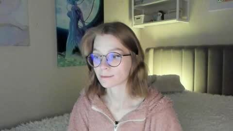 Snapshot of lunar_sofia chatting on September 20, 2025, 2:18 pm Sofia online show from September 20, 2025, 2:18 pm