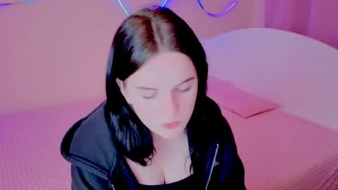 Valeria online show from April 15, 2026, 7:58 pm