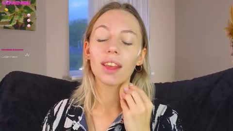 Kelly online show from October 10, 2025, 2:38 pm