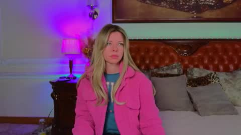 Snapshot of lunarishi chatting on February 3, 2026, 6:11 am Luna Rishi online show from February 3, 2026, 6:11 am