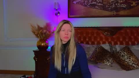 Snapshot of lunarishi chatting on February 8, 2026, 6:17 am Luna Rishi online show from February 8, 2026, 6:17 am