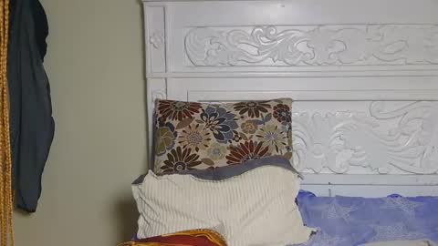 Luxee online show from April 2, 2026, 10:29 pm