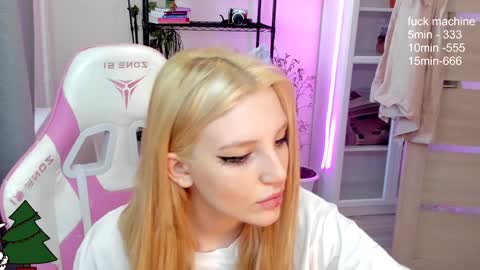 Kate online show from December 24, 2024, 4:11 am