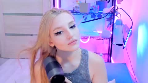 Kate online show from February 7, 2025, 3:12 am