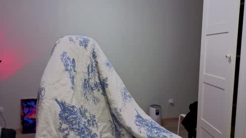 Kate online show from December 5, 2025, 10:35 am