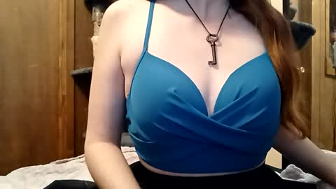lunathepoet online show from July 30, 2026, 1:54 pm