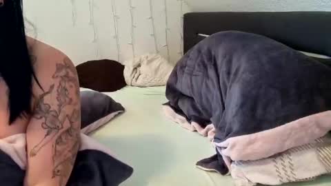 Snapshot of lunaticminx chatting on December 15, 2024, 10:50 am Luna powered by bitch dust online show from December 15, 2024, 10:50 am