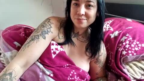 Snapshot of lunaticminx chatting on January 7, 2025, 11:58 am Luna powered by bitch dust online show from January 7, 2025, 11:58 am