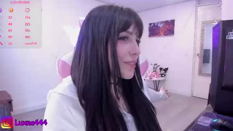 Snapshot of lunaxlu chatting on July 21, 2026, 7:49 pm online show from July 21, 2026, 7:49 pm