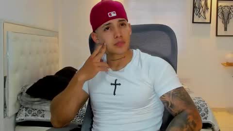 Lunay online show from March 7, 2026, 9:56 pm