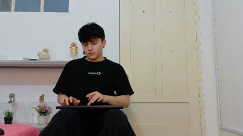 lunaydream online show from June 12, 2026, 11:53 am