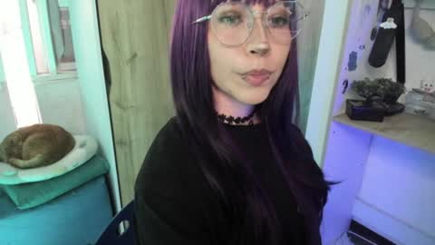 Snapshot of lunivyra chatting on August 5, 2026, 3:37 pm lunivyra online show from August 5, 2026, 3:37 pm