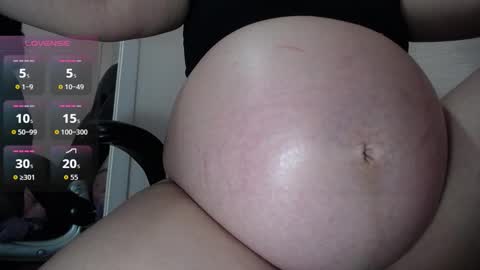 Katty   what ever do you want on my pv is for extra tokens minimi 250 tks ty u for understand online show from October 4, 2025, 3:15 am