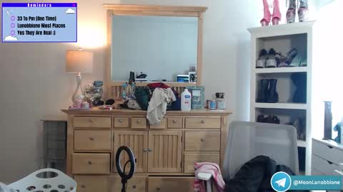 Snapshot of lunobbione chatting on March 17, 2026, 5:27 pm Lunobbione online show from March 17, 2026, 5:27 pm