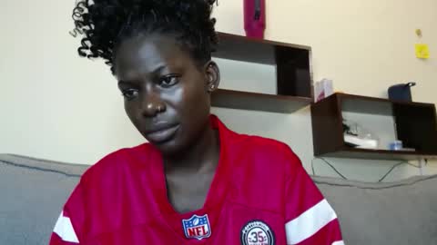 luo_queen online show from February 23, 2026, 6:16 pm