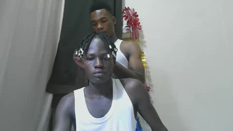 luoislove online show from December 21, 2025, 6:26 pm