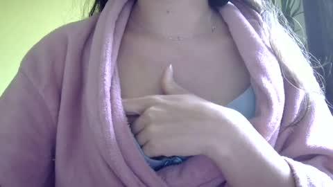 lupitaoxiton online show from July 24, 2026, 7:23 pm