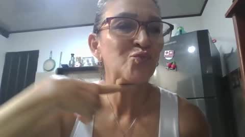 Lupita online show from September 18, 2025, 7:27 pm
