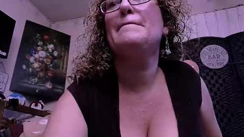 Snapshot of lusciouslibra82 chatting on May 28, 2026, 7:05 am .Clarissa. Follow me on Instagram miss buns online show from May 28, 2026, 7:05 am