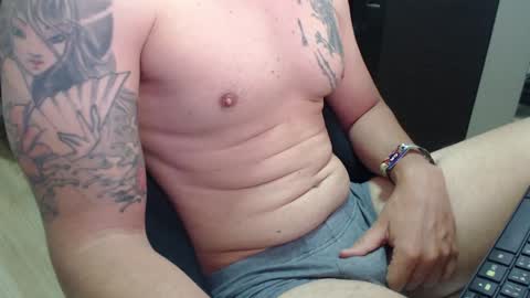 Snapshot of lushboy90 chatting on January 18, 2025, 3:20 am lushboy90 online show from January 18, 2025, 3:20 am