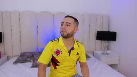 Snapshot of lushian_luna chatting on July 3, 2026, 4:24 pm Lushian And Luna online show from July 3, 2026, 4:24 pm