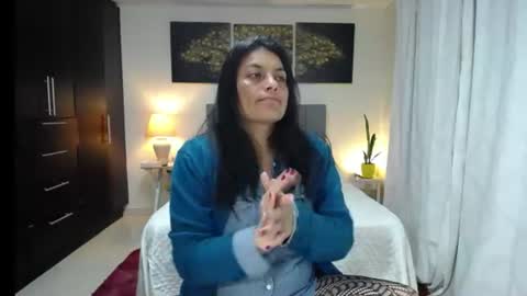 Snapshot of lust_mom chatting on June 21, 2026, 1:08 am Angela 3 online show from June 21, 2026, 1:08 am