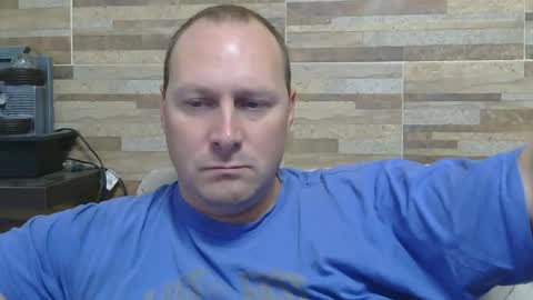 Snapshot of lustonfan chatting on April 20, 2026, 12:35 am lustonfan online show from April 20, 2026, 12:35 am