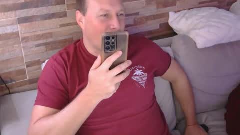 Snapshot of lustonfan chatting on April 30, 2026, 2:07 am lustonfan online show from April 30, 2026, 2:07 am
