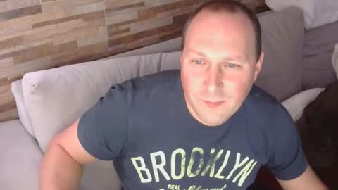 Snapshot of lustonfan chatting on May 1, 2026, 2:38 am lustonfan online show from May 1, 2026, 2:38 am