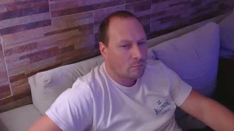 Snapshot of lustonfan chatting on May 5, 2026, 1:46 am lustonfan online show from May 5, 2026, 1:46 am