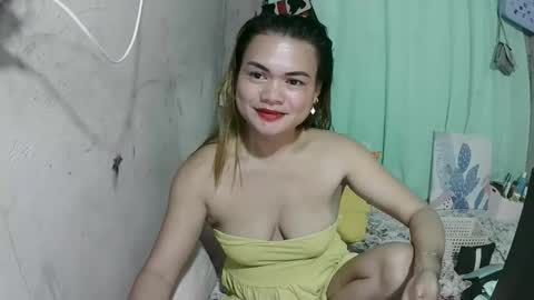 Flora Mae online show from May 19, 2026, 8:42 am