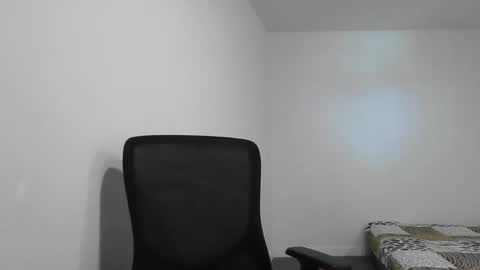 Snapshot of lustyhunk95 chatting on December 8, 2024, 4:04 am lustyhunk95 online show from December 8, 2024, 4:04 am