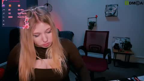 lusy_puff online show from March 6, 2025, 5:57 am