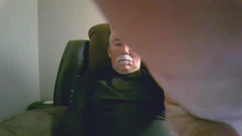 Snapshot of luv269er chatting on February 13, 2025, 6:09 am luv269er online show from February 13, 2025, 6:09 am