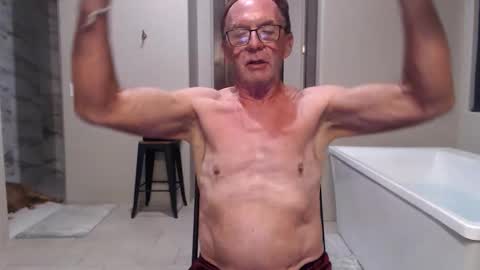 Snapshot of luv_missle chatting on May 21, 2026, 4:30 am luv_missle online show from May 21, 2026, 4:30 am