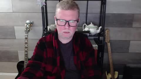 luvbunde online show from February 8, 2026, 6:06 am