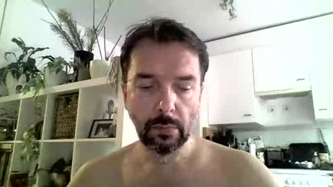 Snapshot of luvly chatting on October 22, 2025, 8:47 am Luvly online show from October 22, 2025, 8:47 am