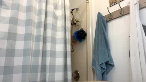 Snapshot of luvtobenude21 chatting on October 15, 2025, 11:32 am Joe and Sarah online show from October 15, 2025, 11:32 am