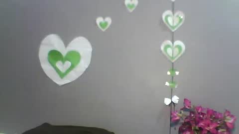 Bee Bee online show from February 13, 2026, 3:41 pm