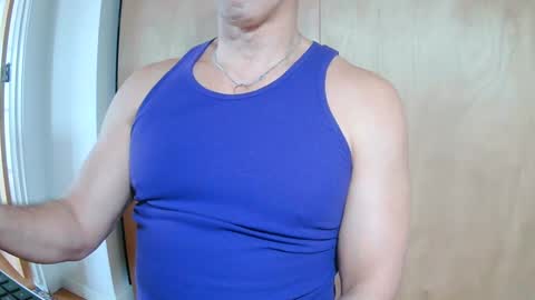 Snapshot of luvzjerkingoff chatting on March 3, 2025, 10:10 pm luvzjerkingoff online show from March 3, 2025, 10:10 pm